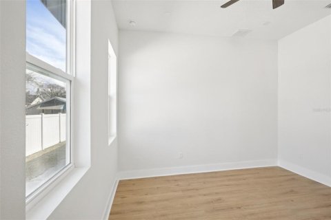Villa ou maison à vendre à Tampa, Floride: 5 chambres, 171.68 m2 № 2143205 - photo 20