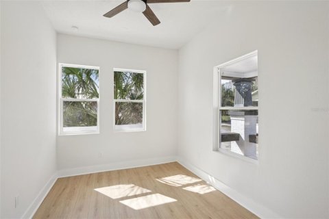 Villa ou maison à vendre à Tampa, Floride: 5 chambres, 171.68 m2 № 2143205 - photo 14