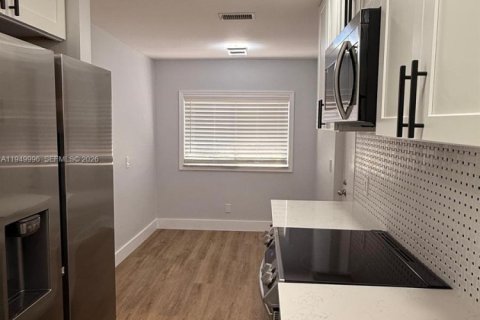 Villa ou maison à vendre à Lake Worth, Floride: 2 chambres, 189.15 m2 № 2006936 - photo 15