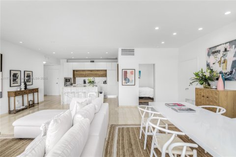 Copropriété à louer à Miami Beach, Floride: 2 chambres, 119.19 m2 № 1612215 - photo 11