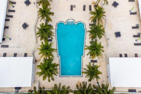 Copropriété à louer à Miami Beach, Floride: 2 chambres, 119.19 m2 № 1612215 - photo 28