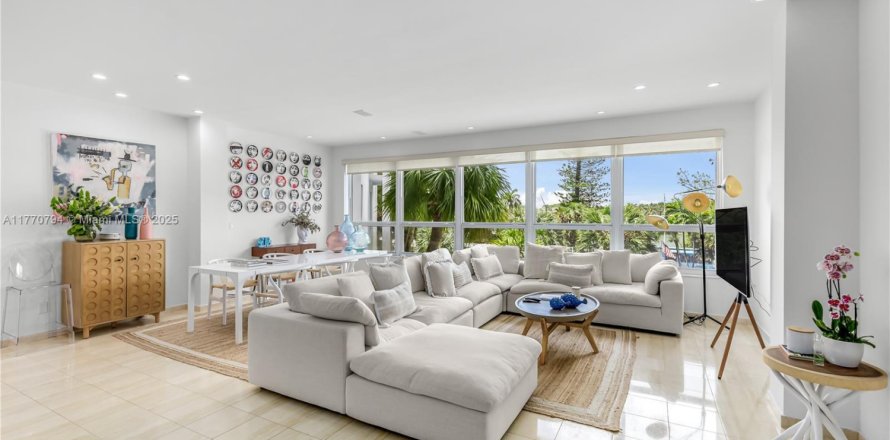 Condo à Miami Beach, Floride, 2 chambres  № 1612215