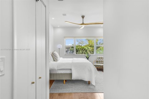 Copropriété à louer à Miami Beach, Floride: 2 chambres, 119.19 m2 № 1612215 - photo 13