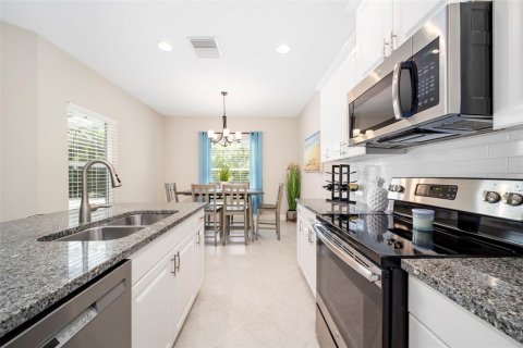 House in Bradenton, Florida 3 bedrooms, 152.55 sq.m. № 2329581 - photo 24
