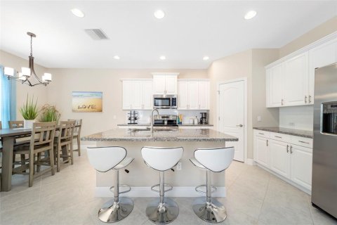 House in Bradenton, Florida 3 bedrooms, 152.55 sq.m. № 2329581 - photo 23
