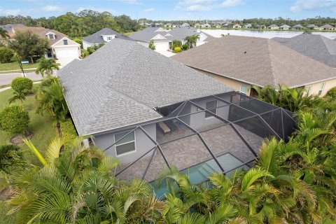 House in Bradenton, Florida 3 bedrooms, 152.55 sq.m. № 2329581 - photo 11