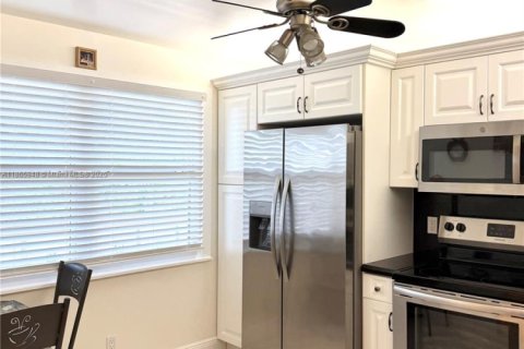 Copropriété à vendre à Coconut Creek, Floride: 2 chambres, 107.4 m2 № 1893496 - photo 8