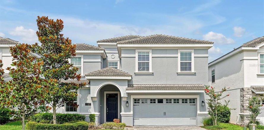 Villa ou maison à Davenport, Floride 8 chambres, 363.15 m2 № 1911761