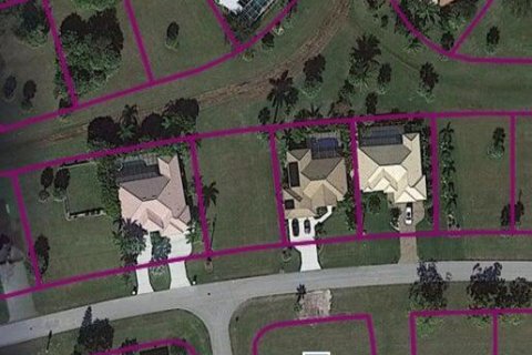 Commercial property in Punta Gorda, Florida № 2169846