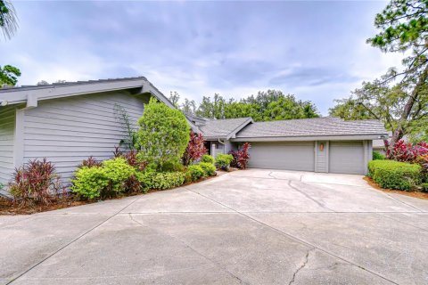 House in Wesley Chapel, Florida 3 bedrooms, 226.77 sq.m. № 1832666 - photo 5