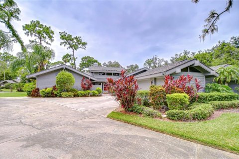 House in Wesley Chapel, Florida 3 bedrooms, 226.77 sq.m. № 1832666 - photo 4