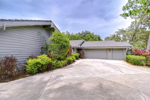 House in Wesley Chapel, Florida 3 bedrooms, 226.77 sq.m. № 1832666 - photo 17