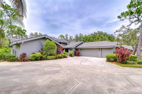 House in Wesley Chapel, Florida 3 bedrooms, 226.77 sq.m. № 1832666 - photo 6