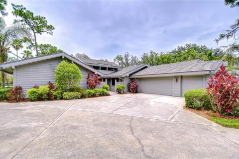 House in Wesley Chapel, Florida 3 bedrooms, 226.77 sq.m. № 1832666 - photo 2