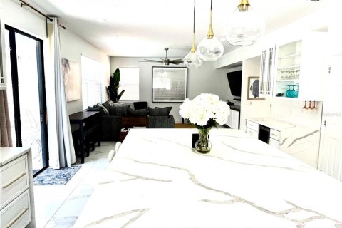 Casa en alquiler en Davenport, Florida, 5 dormitorios, 324.41 m2 № 1904478 - foto 9