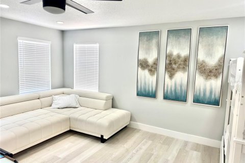 Casa en alquiler en Davenport, Florida, 5 dormitorios, 324.41 m2 № 1904478 - foto 14