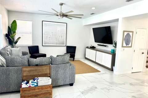 Casa en alquiler en Davenport, Florida, 5 dormitorios, 324.41 m2 № 1904478 - foto 6
