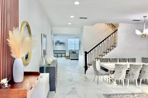Casa en alquiler en Davenport, Florida, 5 dormitorios, 324.41 m2 № 1904478 - foto 4