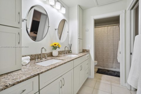 Townhouse in Boynton Beach, Florida 3 bedrooms, 118.17 sq.m. № 1818763 - photo 13