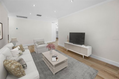 Casa en venta en Tampa, Florida, 3 dormitorios, 123.19 m2 № 1902664 - foto 4