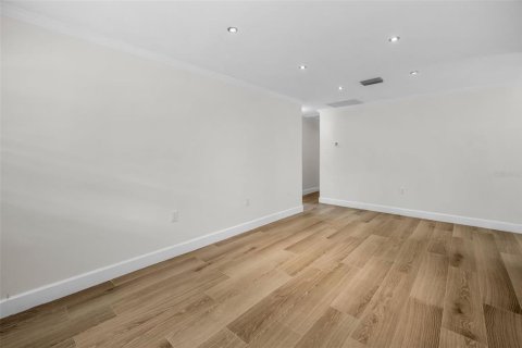 Casa en venta en Tampa, Florida, 3 dormitorios, 123.19 m2 № 1902664 - foto 8