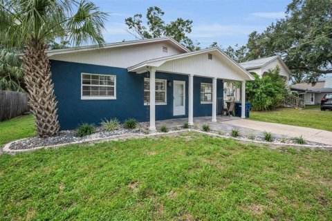 Casa en venta en Tampa, Florida, 3 dormitorios, 123.19 m2 № 1902664 - foto 2
