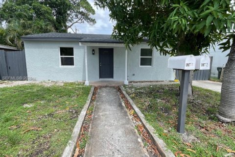 Villa ou maison à Fort Lauderdale, Floride 2 chambres, 291.71 m2 № 2388054