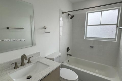 Adosado en venta en Miramar, Florida, 3 dormitorios, 143.72 m2 № 2036495 - foto 10