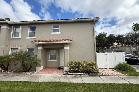 Adosado en venta en Miramar, Florida, 3 dormitorios, 143.72 m2 № 2036495 - foto 16