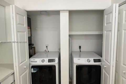 Adosado en venta en Miramar, Florida, 3 dormitorios, 143.72 m2 № 2036495 - foto 6