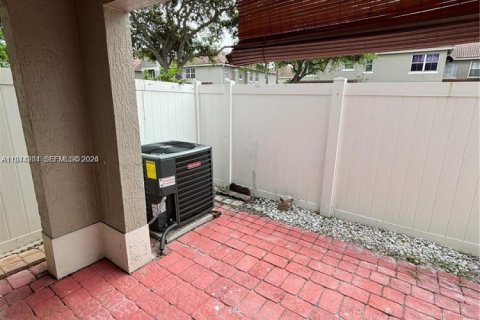 Adosado en venta en Miramar, Florida, 3 dormitorios, 143.72 m2 № 2036495 - foto 19