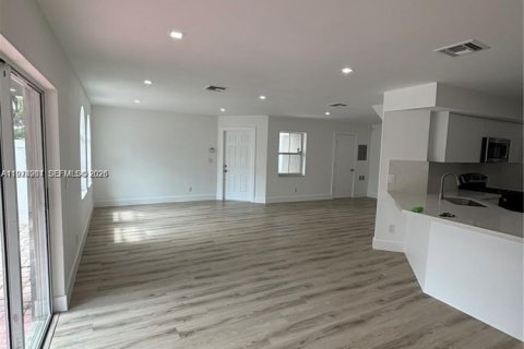 Adosado en venta en Miramar, Florida, 3 dormitorios, 143.72 m2 № 2036495 - foto 5