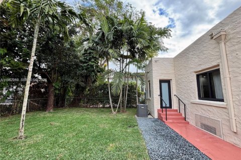 Villa ou maison à vendre à Coral Gables, Floride: 3 chambres, 128.76 m2 № 2024276 - photo 7