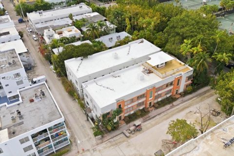 Condominio en venta en Miami Beach, Florida, 3 habitaciones, 48.31 m2 № 2027936 - foto 26