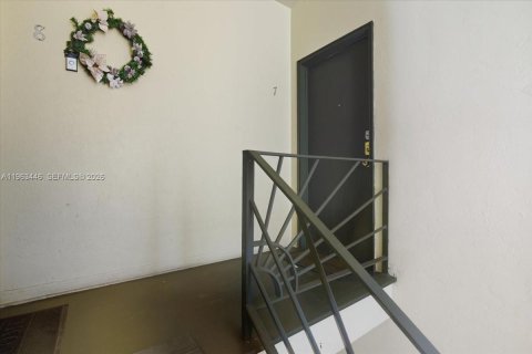 Condominio en venta en Miami Beach, Florida, 3 habitaciones, 48.31 m2 № 2027936 - foto 4