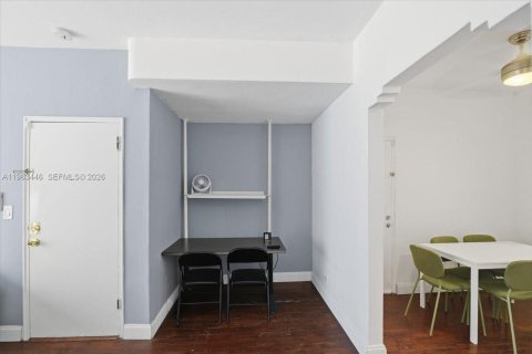 Condominio en venta en Miami Beach, Florida, 3 habitaciones, 48.31 m2 № 2027936 - foto 9