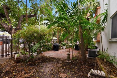 Condominio en venta en Miami Beach, Florida, 3 habitaciones, 48.31 m2 № 2027936 - foto 22