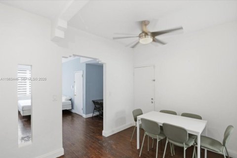 Condominio en venta en Miami Beach, Florida, 3 habitaciones, 48.31 m2 № 2027936 - foto 10