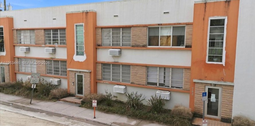 Condominio en Miami Beach, Florida, 3 habitaciones  № 2027936