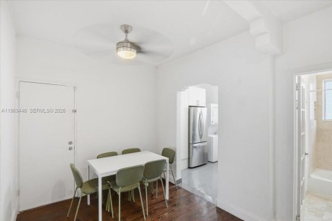 Condominio en venta en Miami Beach, Florida, 3 habitaciones, 48.31 m2 № 2027936 - foto 11