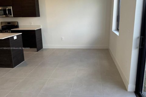 Townhouse in Homestead, Florida 3 bedrooms № 1930839 - photo 4