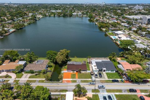 Casa en Miami, Florida 3 dormitorios, 127.74 m2 № 2090207