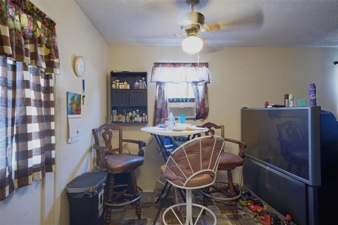House in Tampa, Florida 2 bedrooms, 65.5 sq.m. № 1651772 - photo 9