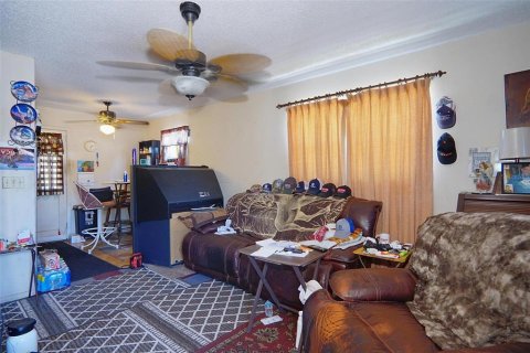 House in Tampa, Florida 2 bedrooms, 65.5 sq.m. № 1651772 - photo 5