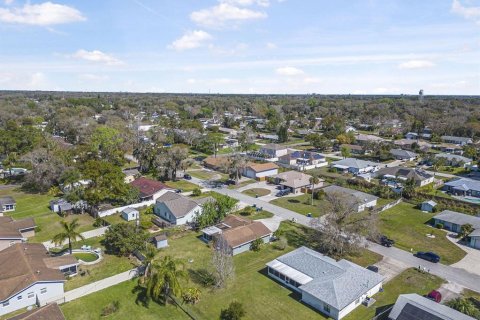 House in Edgewater, Florida 4 bedrooms, 122.17 sq.m. № 1567627 - photo 28