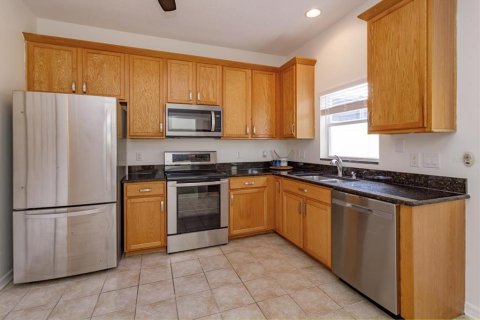 Townhouse in Windermere, Florida 4 bedrooms, 213.12 sq.m. № 2386655 - photo 7