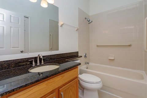 Townhouse in Windermere, Florida 4 bedrooms, 213.12 sq.m. № 2386655 - photo 17