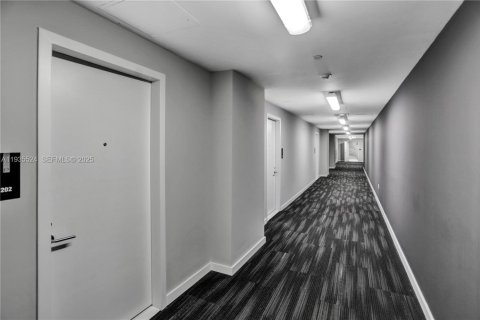 Condominio en alquiler en Miami, Florida, 61.5 m2 № 1993611 - foto 20
