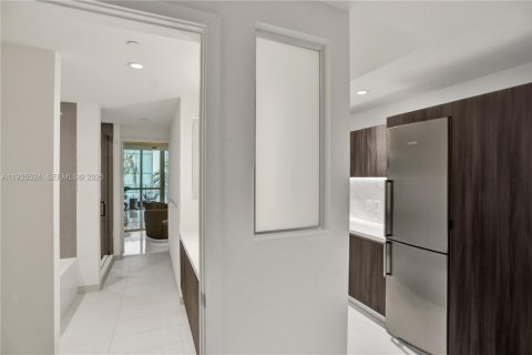 Condominio en alquiler en Miami, Florida, 61.5 m2 № 1993611 - foto 18