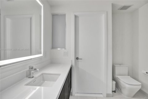 Condominio en alquiler en Miami, Florida, 61.5 m2 № 1993611 - foto 5
